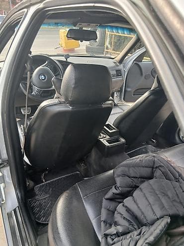 1993 bmw 318i: BMW 318: 0.2 l | 1997 il Sedan — 5