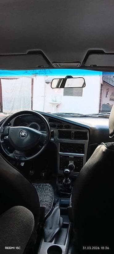 ford transit teker: Daewoo Nexia: 1.5 l | 2010 il Sedan — 5