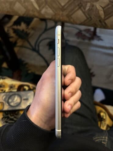 Apple iPhone: IPhone 11, Ağ, Face ID — 4