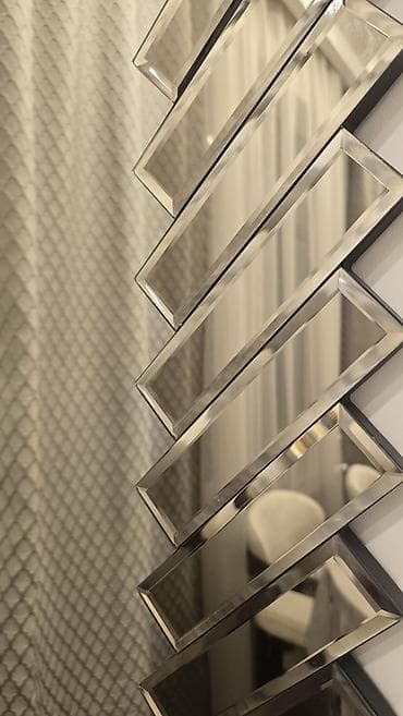 divar ucun guzgu: Güzgü Divar üçün, Düzbucaqlı, Dekorativ, Çərçivə ilə — 1