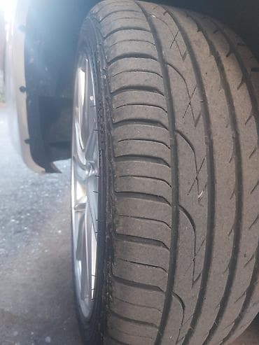 Satılır: Yay mövsümü üçün avtomobil şini Ölçü: 215/40 ZR17 87W Tip — 2
