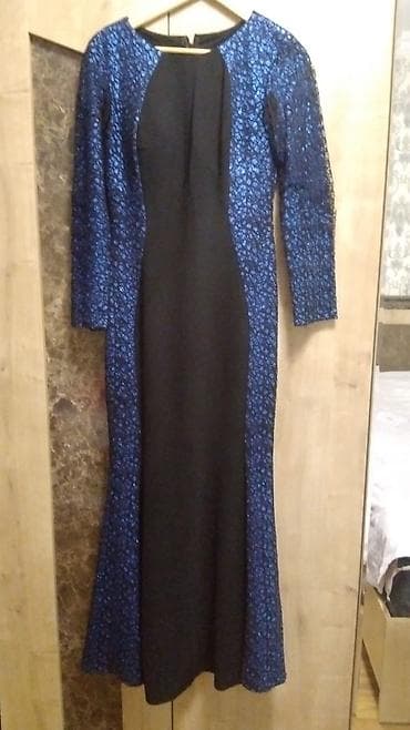 Yaxsi veziyyetdedi 40-42 bedene uygundu