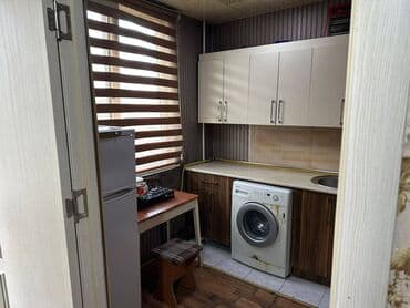 1 otaqlı kohnə tikili: Sabunçu rayonu,Bakıxanov qəsəbəsi,İcra hakimiyyətinin arxası.5 — 4