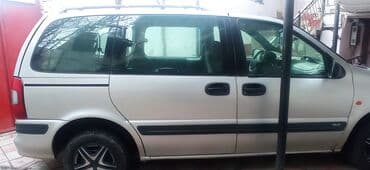 opel 2000: Opel Sintra: 2.2 l | 1998 il 659855 km Sedan — 1