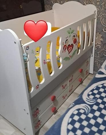 Oğlan və qız üçün, Dördbucaq, Beşik, Dəst ilə, Matras ilə, Yellənmə mexanizmsiz