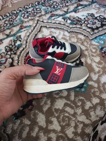 детские кроссовки для футбола: Uşaq idman ayaqqabısı - Model: bağlamalı (şnurla) idman üslubu - — 1