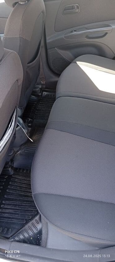 kia ced: Kia Rio: 1.4 l | 2007 il Hetçbek — 3