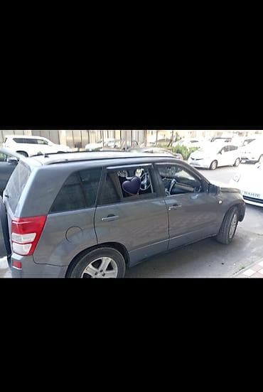sadiq lapetler: Suzuki : 2 l | 2007 il — 4