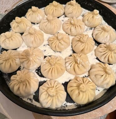 Мясная и рыбная продукция: Qışın yeməyi 🌨️ Halal, təmiz ətdən ləzzətli gürcü xəngəli. 😋Bişdikcə — 9