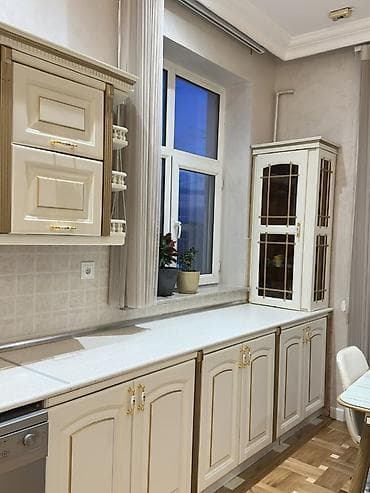 iwlenmiw stullar: Klassik üslubda mətbəx mebeli dəsti - Rəng: krem və qızılı dekor — 6