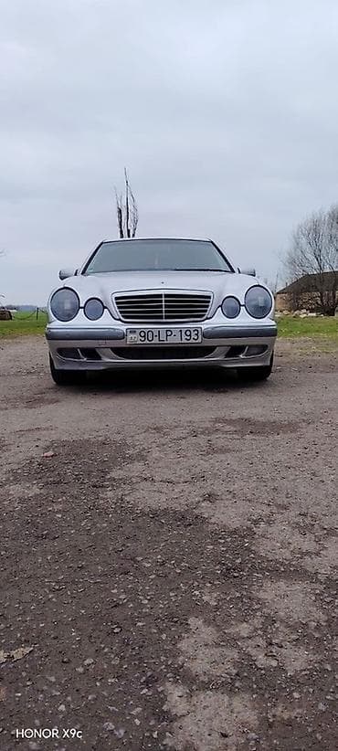 range rover 2018 qiyməti: Salam bu maşın satılır reyal alıçı axdarılıl il 1999 du mator 2 di — 1