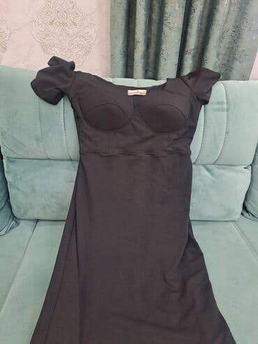 kişi ucun klassik qara kostyum: M razmer.6 azn — 2