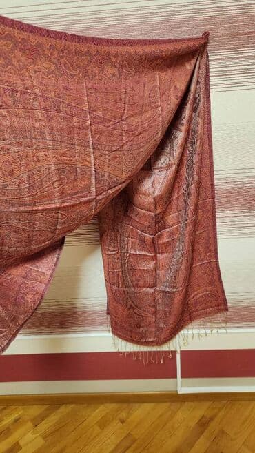 шарфы и палантины из пашмины: Paşmina şarf Hindistandan hədiyyə olaraq alınmışdı. Ehtiyac olmadığı — 5
