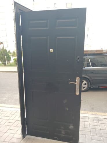 Ворота и комплектующие: Для квартиры Б/у Входная дверь Бесплатная доставка, Платная доставка — 1