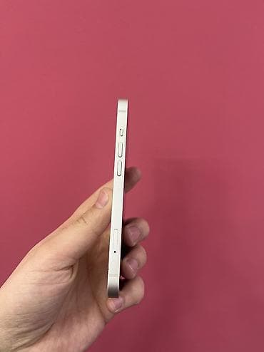 corn telefon: IPhone 13, 128 GB — 4