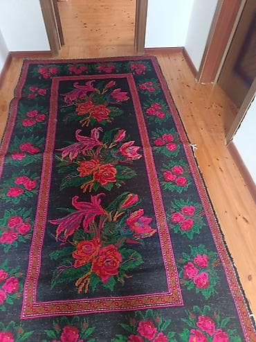 Kitablar və jurnallar: Xalça dəsti – əl işi naxışlı - Növ: ənənəvi naxışlı xalçalar (2 ədəd) — 6