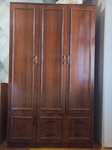dəmir skaf: - Material: ağac teksturalı MDF/laminat örtüklü korpus, klassik — 1
