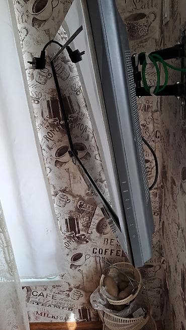 hisense telefoni: Televizor Hisense LCD 32" — 2