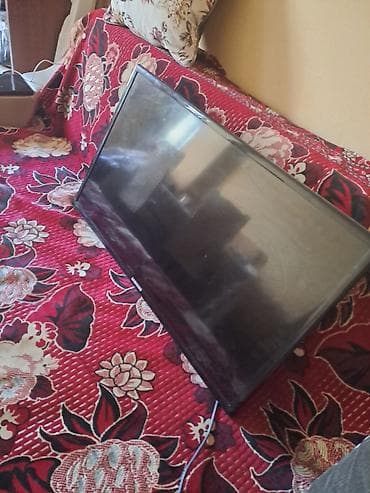 gitara tuner: Samsung LCD televizor - Ekran diaqonalı təxminən 32" (seriya etiketi — 3