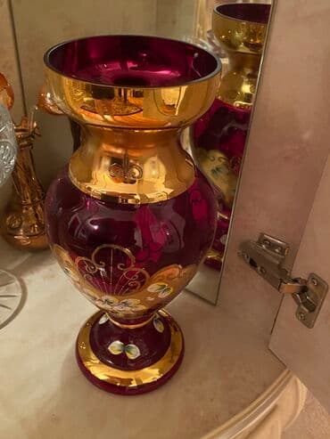 Bir vaza, Bogem şüşəsi