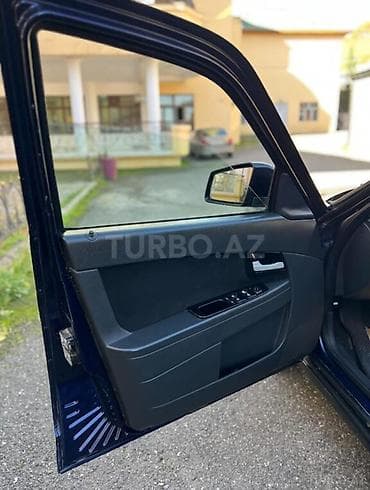 niva 4 qapili: LADA Priora sedan ili 2013 . özünə ideal piryora axtaranlar narahat — 3