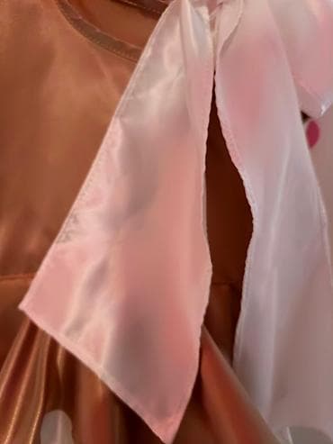 Don 5,6,7 yaş üçun tikdrilib don 
Geyinilmeyib amma
10 azn — 4