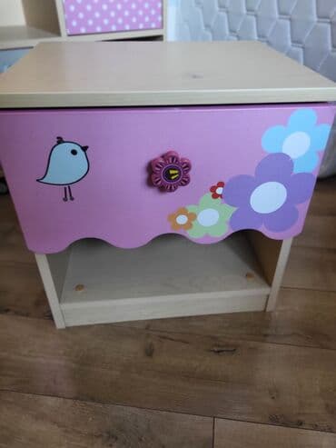 столи для кафе: Для девочки, Шкаф — 3