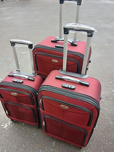 3-lü səfər çantası dəsti - Rənglər: tünd qırmızı və tünd boz -