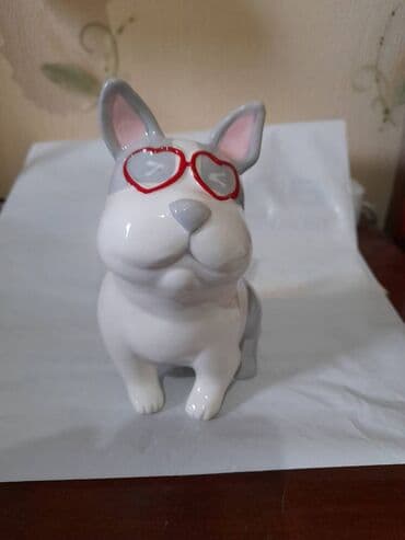 qizil onluq qiymeti 2022: Pul daxili, təzədir.
Копилка, новая — 2