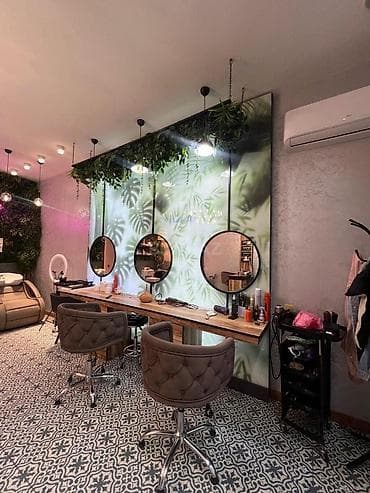 aspaz teleb olunur: Tam təmirli, muasir interyerli gözəllik salonumuza təcrübəli ustalar — 2