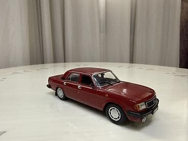 maket: Məhsul: Qırmızı klassik sedan avtomobilin kolleksiya modeli (miqyası — 1