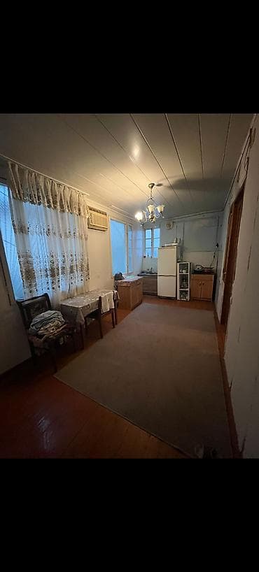 **150 AZN kirayə (kommunal xərclər daxil).** 2 xanım otaq yoldaşı — 4