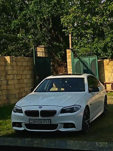 masin sat: BMW 5 series: 2 l | 2012 il Sedan — 2