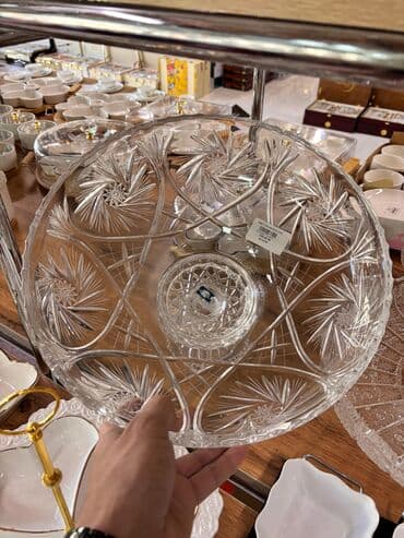 уголь беш сары: Xrustal vaza. Çex istehsal — 1