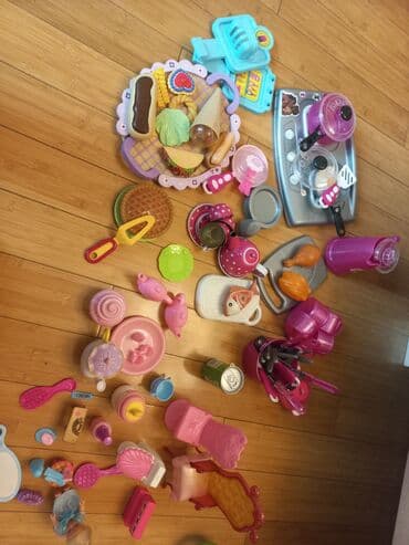 Все игрушки целые в хорошем состоянии