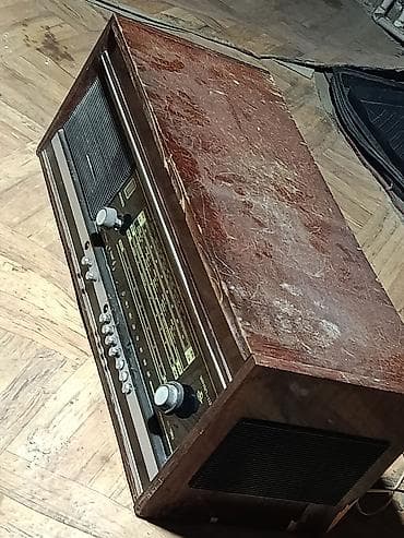 saz: Bu, 1974-cü ildən etibarən istehsal olunan Ural-112 lampalı — 1