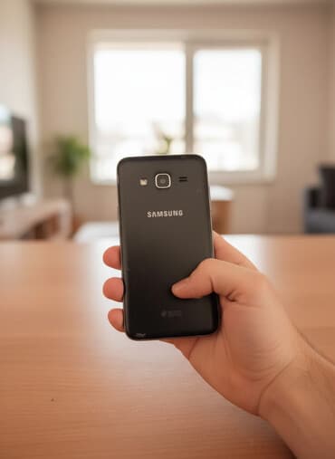 samsung xaladelnik: Samsung Galaxy J3 2016, rəng - Qara, İki sim kartlı — 1