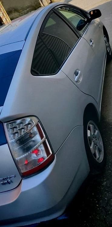 hyundai accent arxa bufer: Toyota Prius: 1.5 l | 2008 il Hetçbek — 3