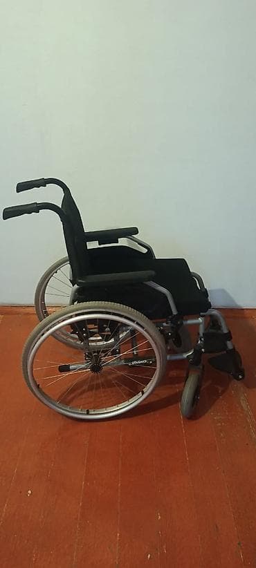 servis arabasi: Manual təkərli arabə - Yüngül alüminium çərçivə, gümüşü rəng - — 2