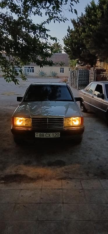 hava ceken: Mercedes-Benz 190 (W201): 2 l | 1990 il Sedan — 2
