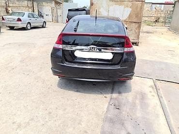 prius maqnitola: Toyota Prius: 1.8 l | 2011 il — 3