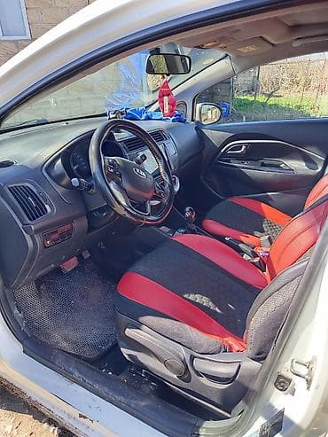 Avtomobil alışı: Kia Rio: 1.6 l | 2013 il Sedan — 6