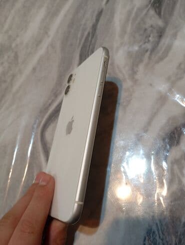 macbook air m1 qiyməti: IPhone 11, Ağ, Face ID — 4