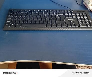 pirinter hp: Masaüstü kompüter seti - Sistem bloku: Fujitsu midi-tower. Ön paneldə — 3