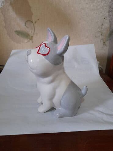 qizil onluq qiymeti 2022: Pul daxili, təzədir.
Копилка, новая — 4