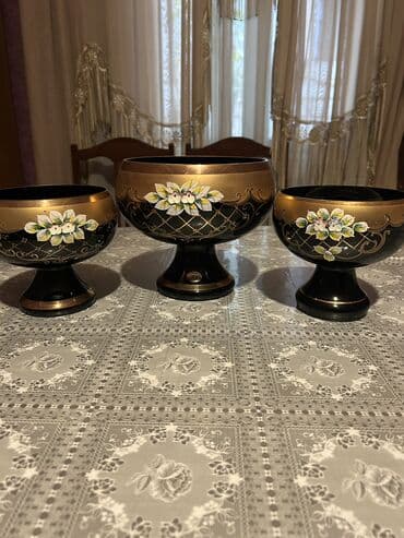 вазы для цветов чехия богемия: Çex istehsalı bədii qab-qacaq dəsti - 3 ədəd şüşə/porselen ayaqlı — 2