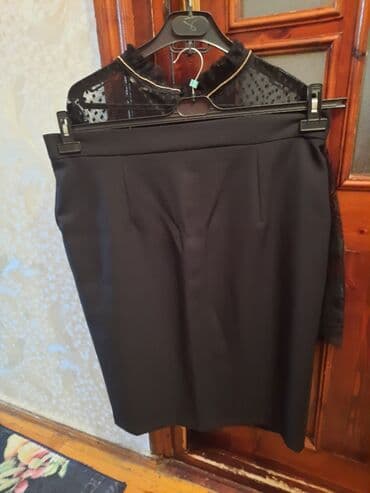 Şəxsi əşyalar: X-ladyden alinib, 48 ölçü, 70 azn, 1 defe geyinilib — 2