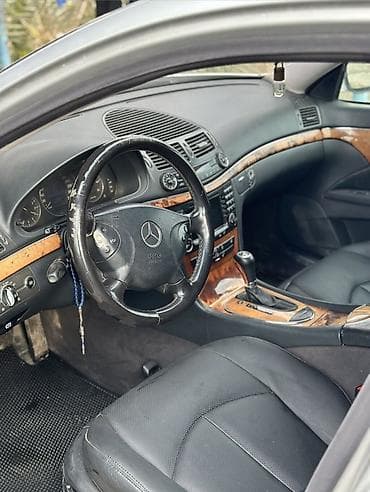 kompressor mercedes: Mercedes-Benz E-Class: 2.2 l | 2002 il Sedan — 5