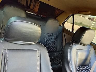 turbo az quba masinlar: Ağ rəngli sedan avtomobil - Korpus: 4 qapılı sedan, ağ rəng, qara — 8