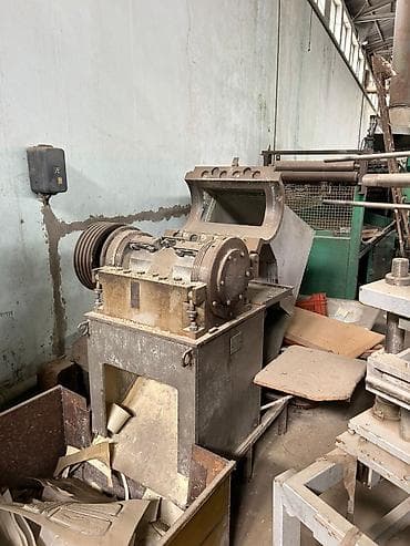 qazon suvarma sistemi: Plastik emal xətti – ekstruder və enjeksion avadanlıqlar Təsvir: – — 6